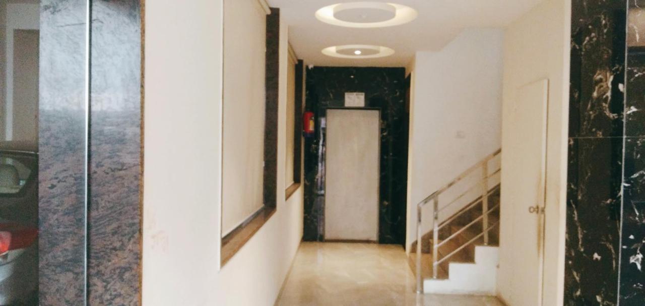 Hotel Golden Bliss At New Delhi Airport Bagian luar foto