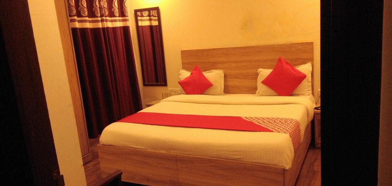 Hotel Golden Bliss At New Delhi Airport Bagian luar foto