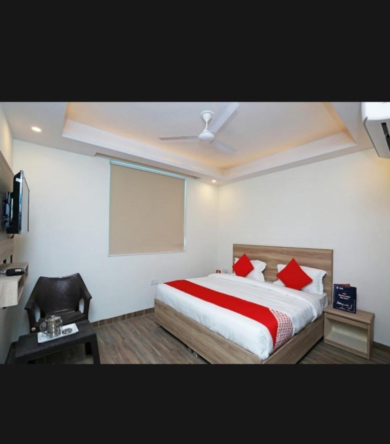 Hotel Golden Bliss At New Delhi Airport Bagian luar foto
