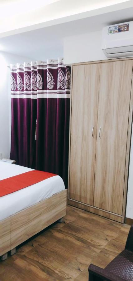 Hotel Golden Bliss At New Delhi Airport Bagian luar foto